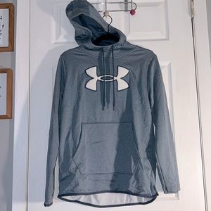 Under Armour loose medium hoodie